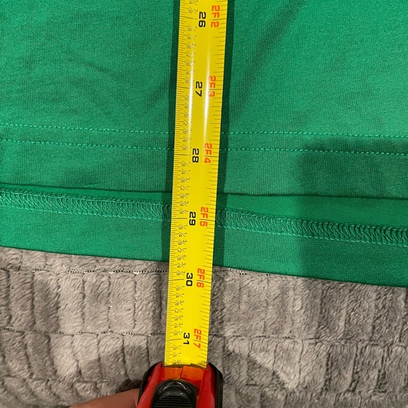 Travis Mathew Purple and Green Polo Shirts Lot of 2 Size Large - Picture 6 of 14